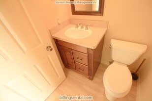 Building Photo - 32 Shadow Pl