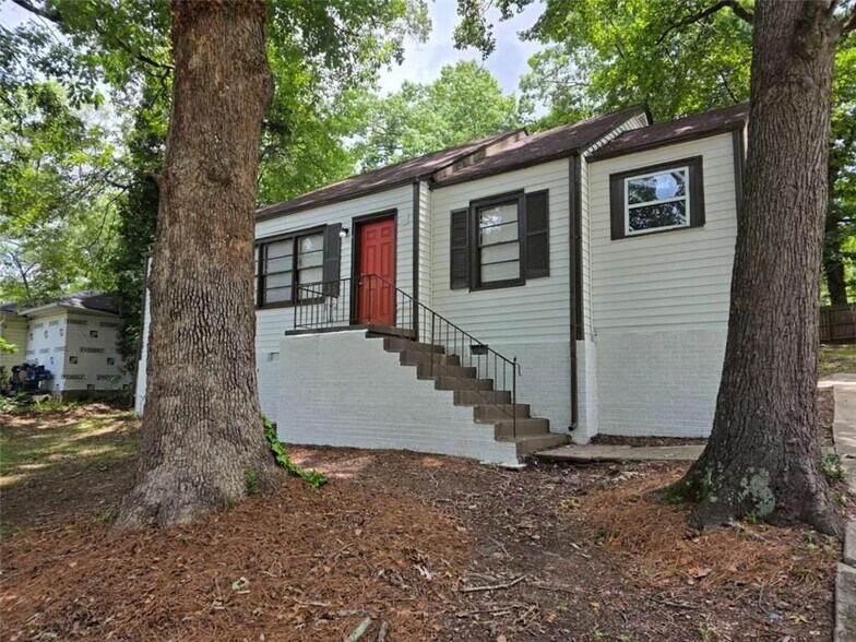 Building Photo - 1336 Wichita Dr SW