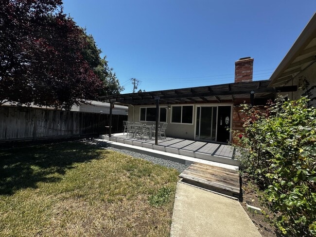 Building Photo - 2035 Dorsch Rd