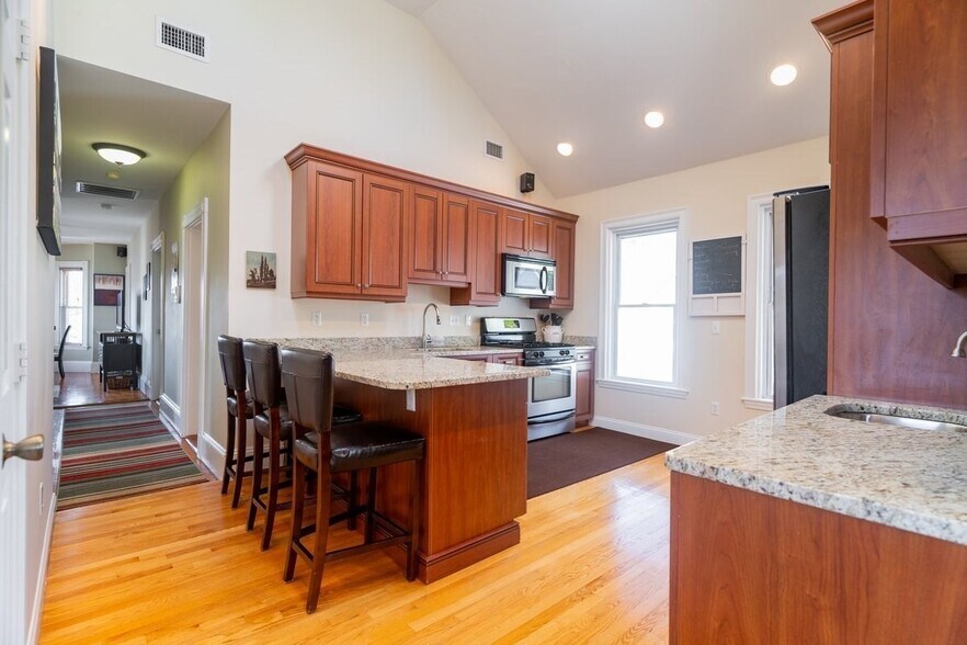 Building Photo - 5 Greenley Pl