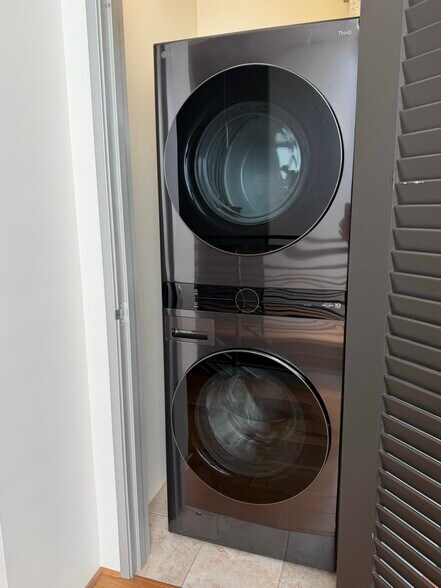 Building Photo - 1494 Union St