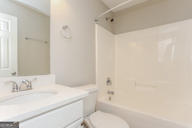 Building Photo - 139 Woodwind Way