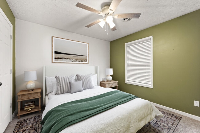 Building Photo - 180 Lilly Ln