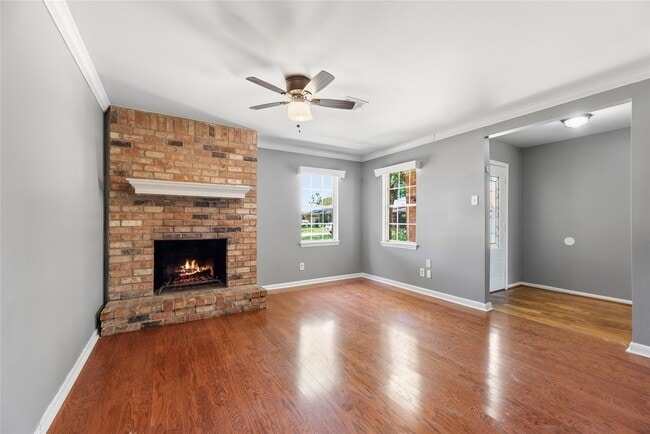 Building Photo - 4014 Mona Lee Ln