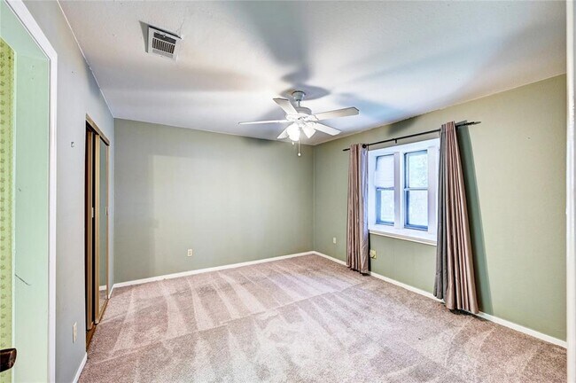 Building Photo - 2610 Princess Ln