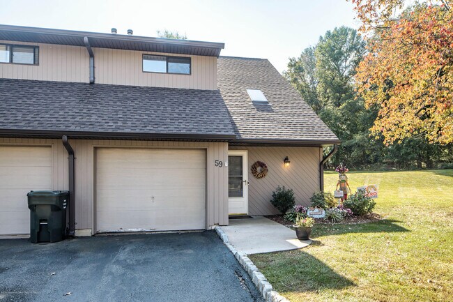 Building Photo - 59 Deer Path Ct