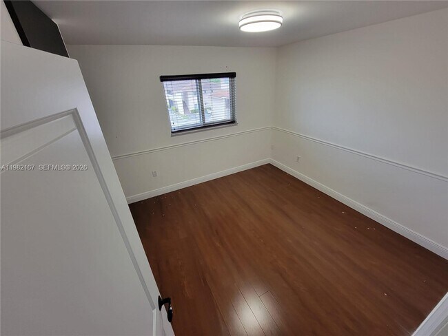 Building Photo - 3011 W 76th St