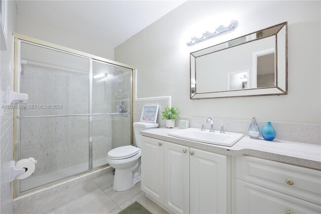 Building Photo - 609 S Crescent Dr