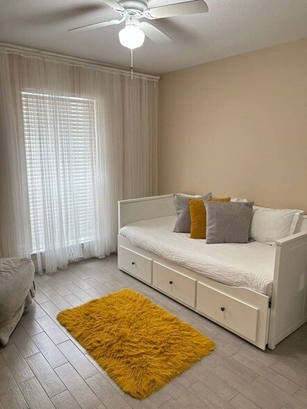 Building Photo - 7318 Dearborn St