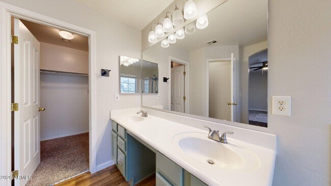 Building Photo - 451 W Mountain Sage Dr