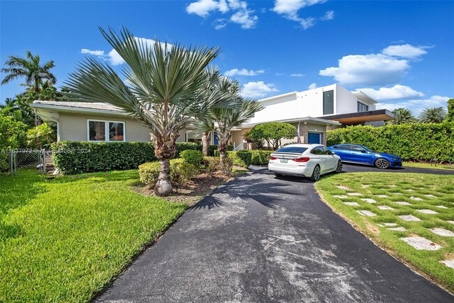 Building Photo - 1250 95th St