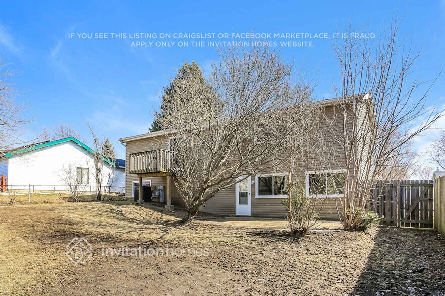 Building Photo - 233 Whitewater Dr