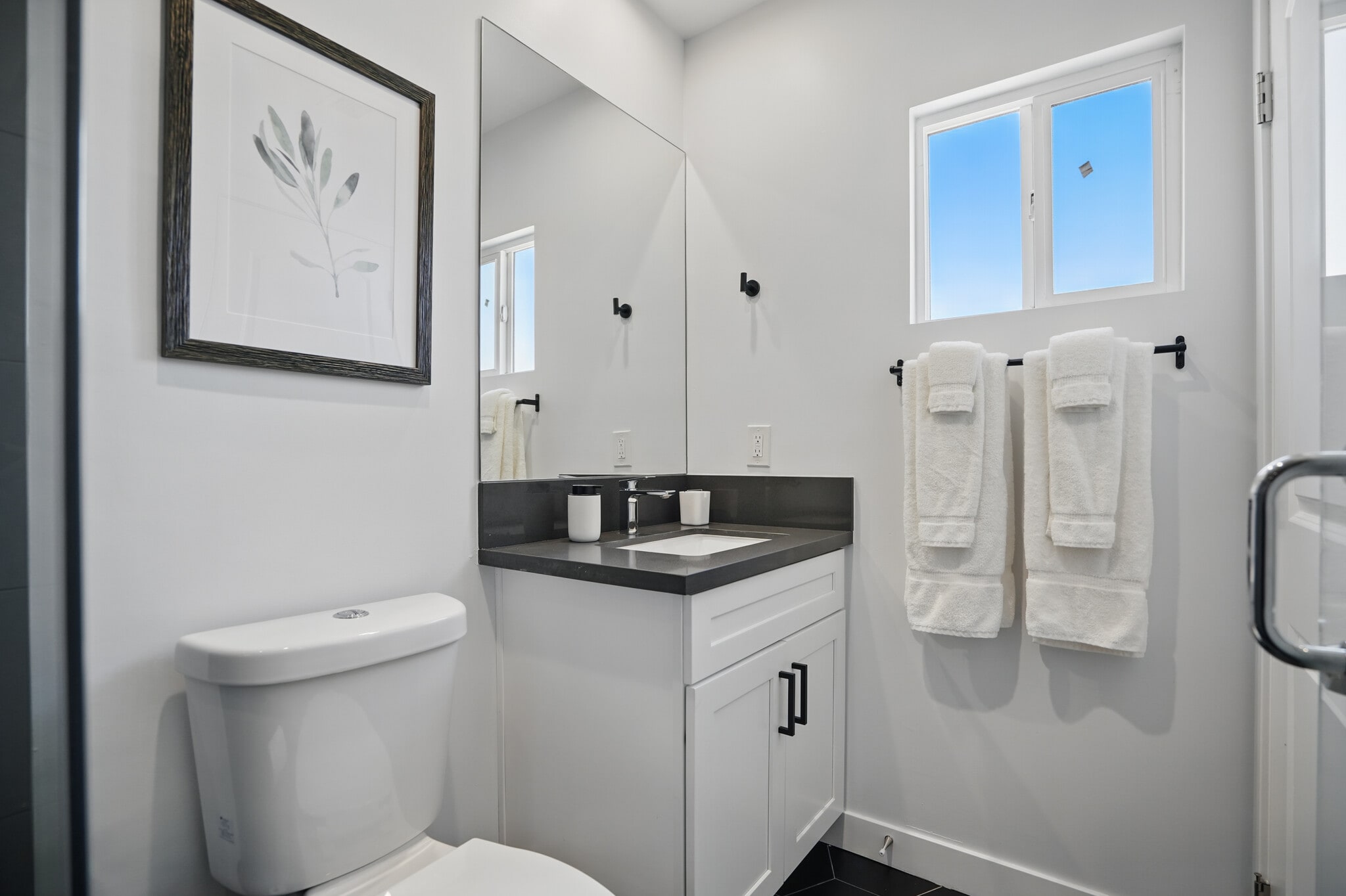 Building Photo - 6702 Saint Clair Ave