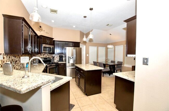 Building Photo - 22722 Birch Point Dr