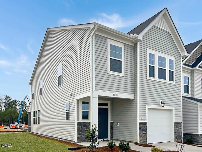 Building Photo - 5028 Arkose Dr