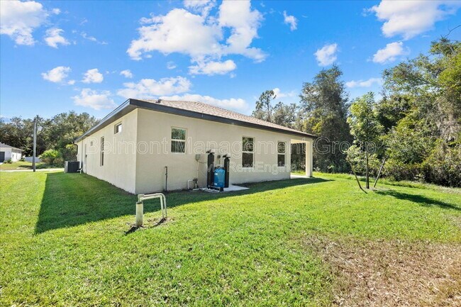 Building Photo - 3390 Nadasky Ave