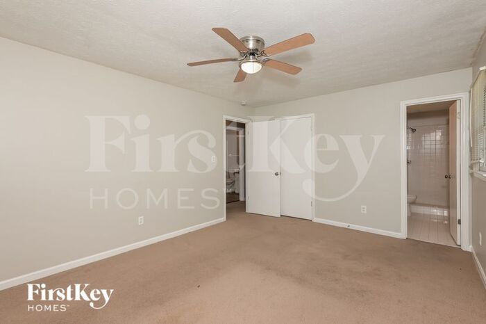 Building Photo - 2051 Windsor Ln SW