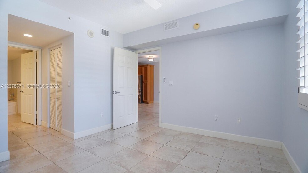 Building Photo - 55 Merrick Way