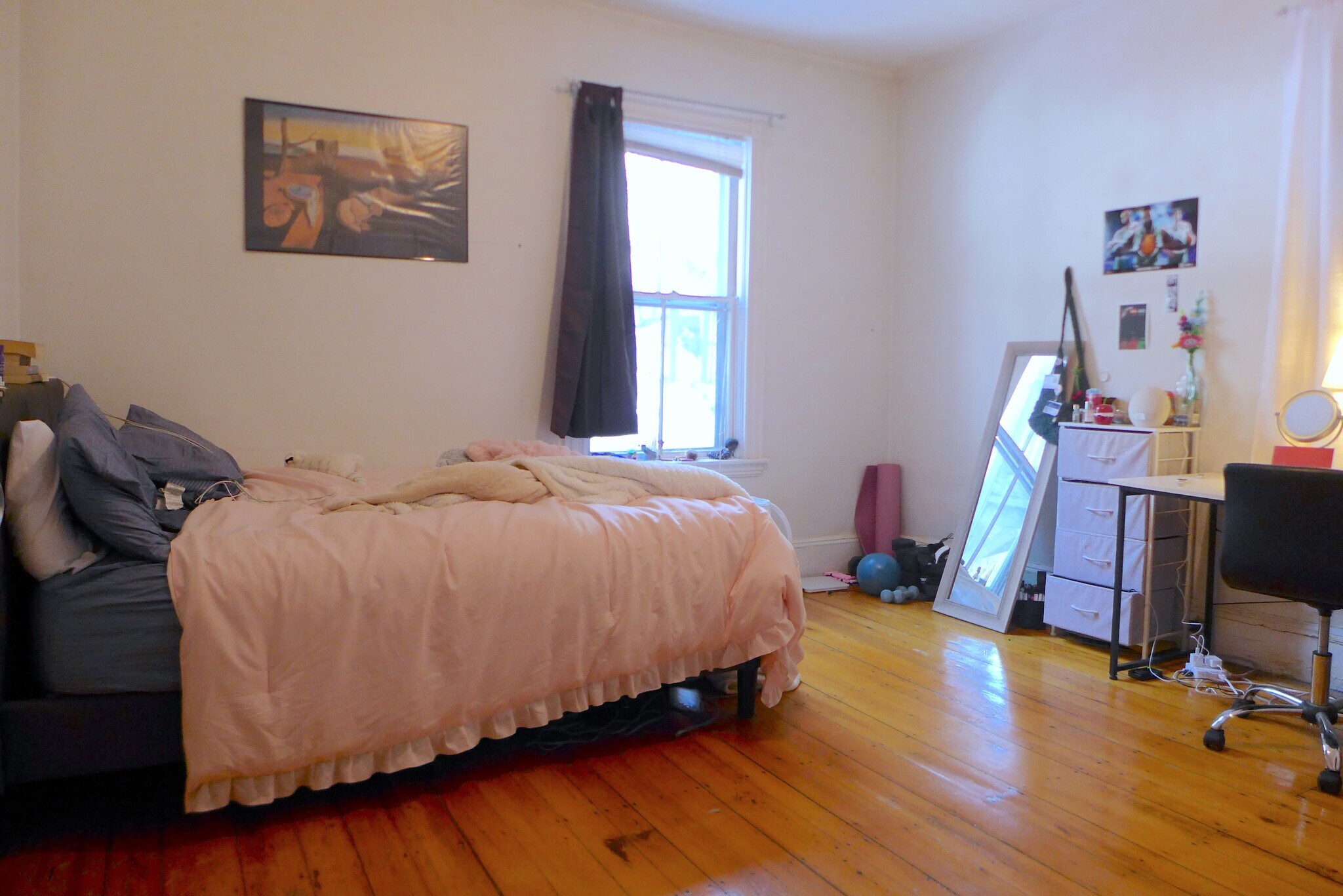 Building Photo - 61 Hillside St