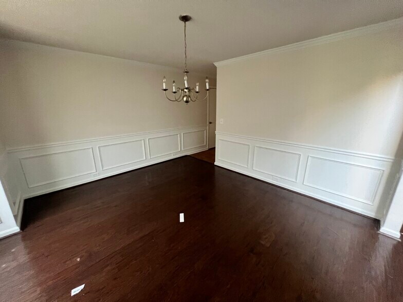 Building Photo - 4294 Defoors Farm Trl