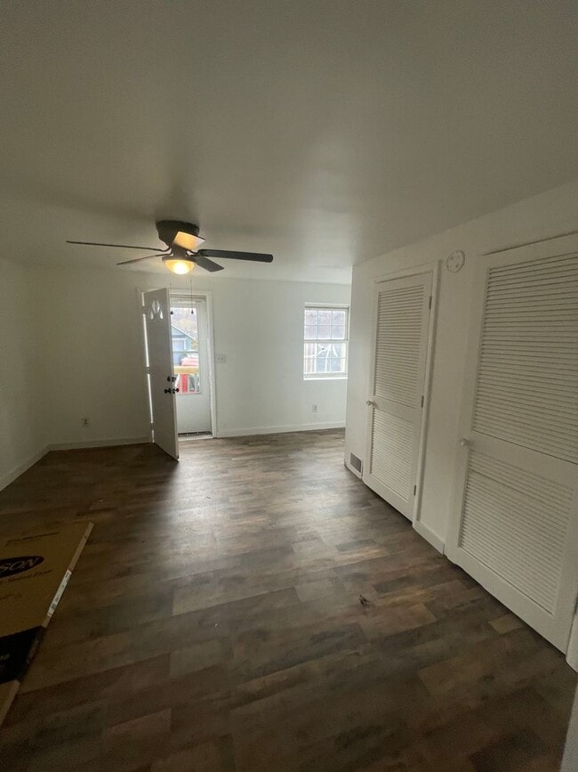 Building Photo - West Newton Duplex