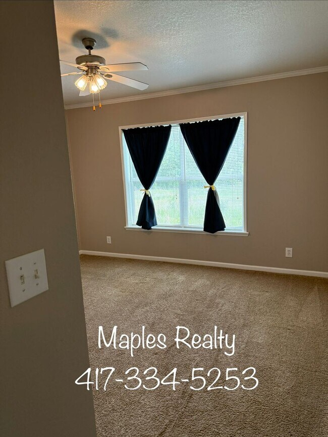 Building Photo - 3 Bedroom, 2 Bath Home for RENT in Branson, MO