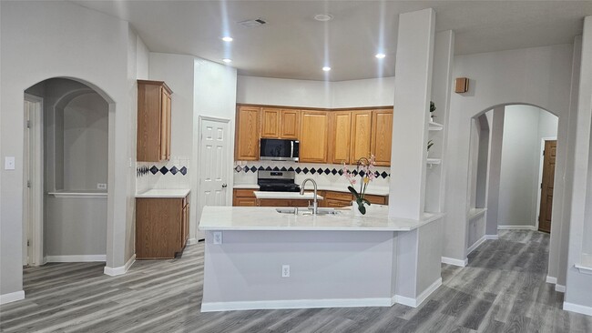 Building Photo - 12114 Dover Mdw