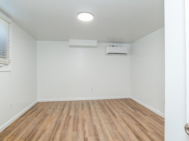 Building Photo - 1702 McMinn St
