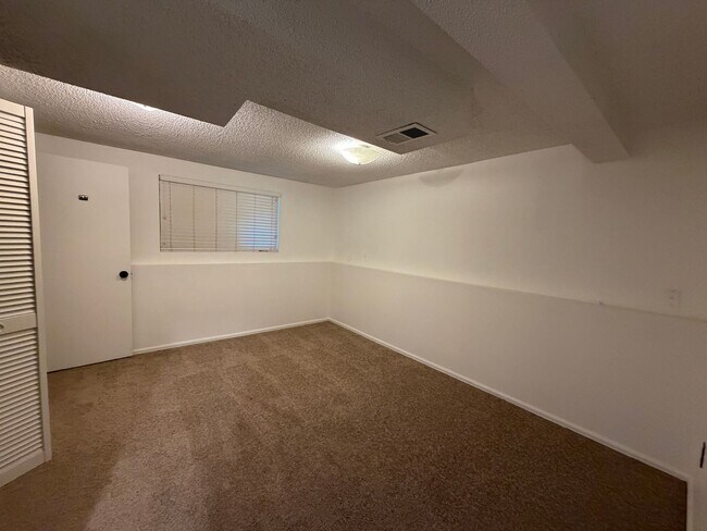 Building Photo - NEW LOW PRICE Spacious 3 Bed + Office, 2 Bath Single Family Home with a 2 Car Garage!