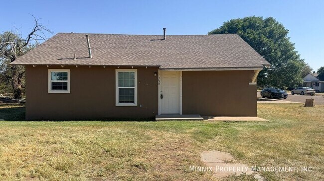 Building Photo - 755 W Knox St