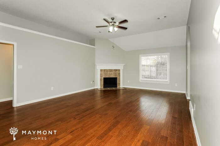 Building Photo - 1875 Carlyn Cove