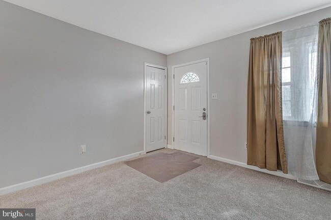 Building Photo - 6015 Cracklingtown Rd