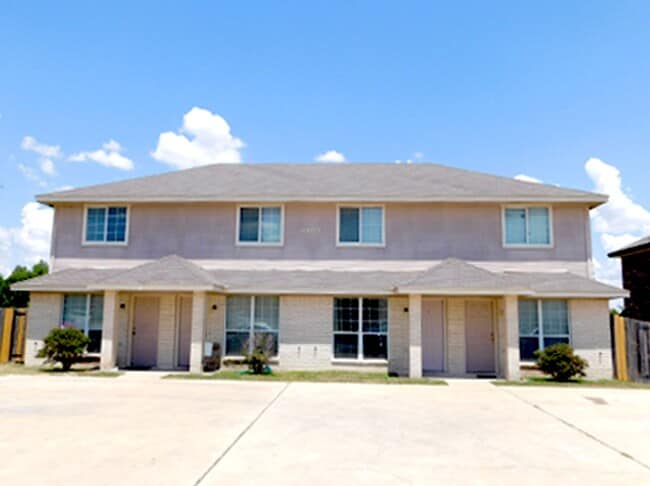 Building Photo - 4409 Mattie Dr