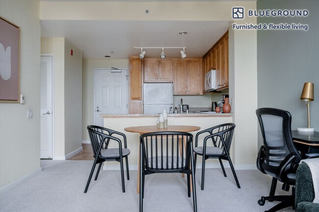 Building Photo - 1000 National Ave