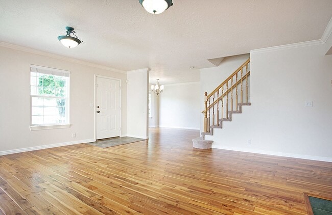 Building Photo - 1026 E 100 S