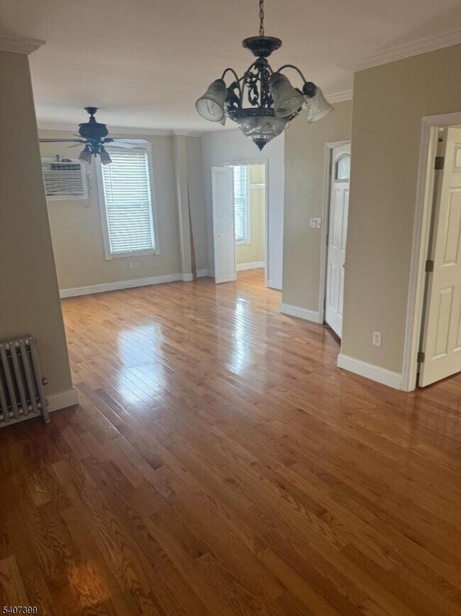 Building Photo - 28 Reid St