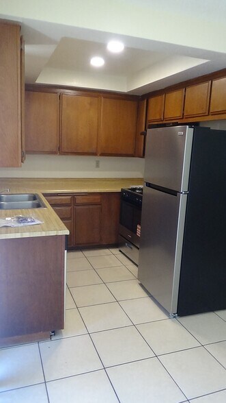 Kitchen - 1113 Seabreeze Way