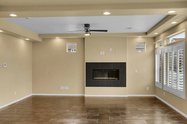 Building Photo - $2,500 - 4 Bed, 3.5 Bath Home in CO Springs with Great Community Amenities!