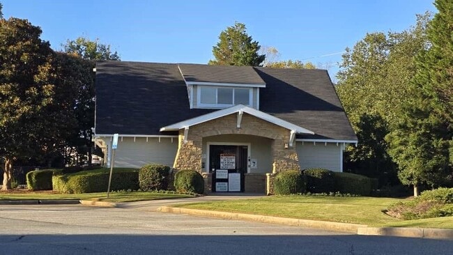 Building Photo - 1372 Dukes Creek Dr