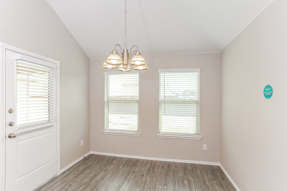 Building Photo - 825 Amberwood Ct