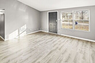 Building Photo - 2857 Dawnview Dr