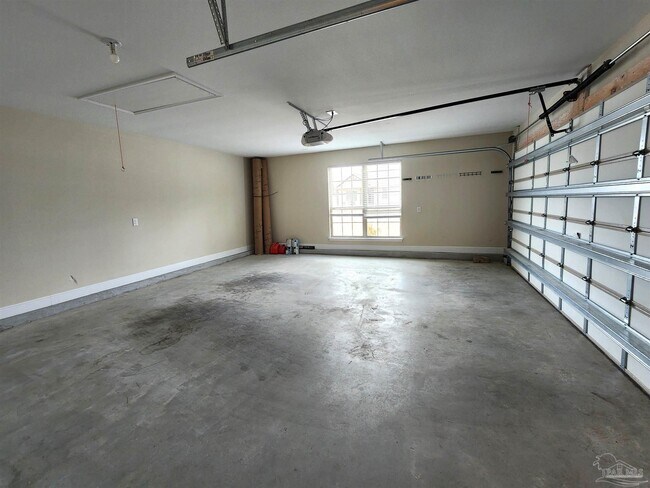 Building Photo - 6061 Twenty One Oaks Dr