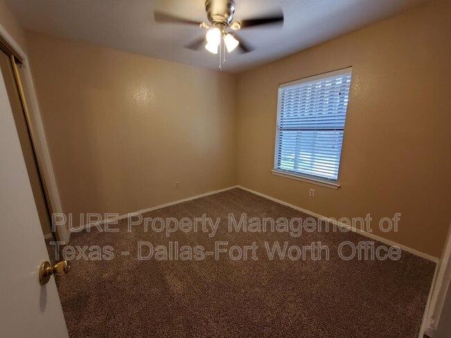 Building Photo - 6321 Kelly Dr