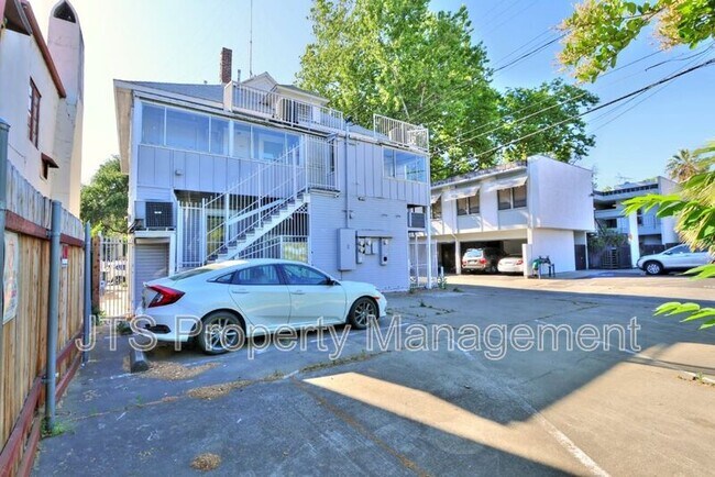 Building Photo - 1119-200 24th St