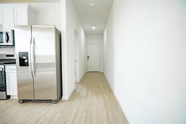 Building Photo - 23902 Tillage Ln