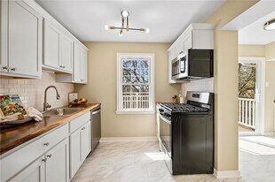 Building Photo - 362 Marshall Ave