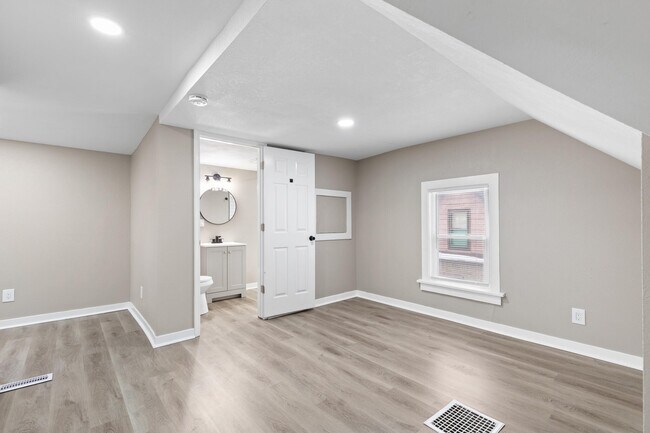 Building Photo - 4109 N 40th St