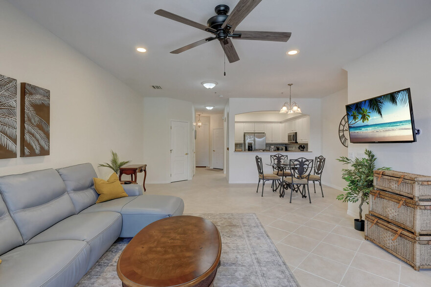 Primary Photo - 3111 Cottonwood Bend
