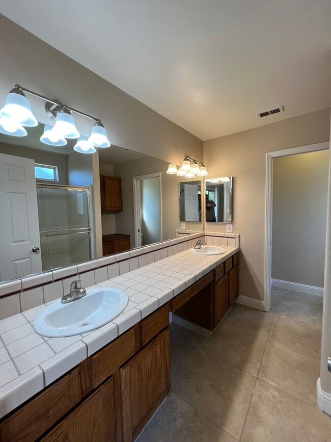 Building Photo - 5504 Pine Canyon Dr