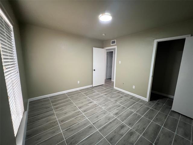 Building Photo - 1911 Primrose Ln